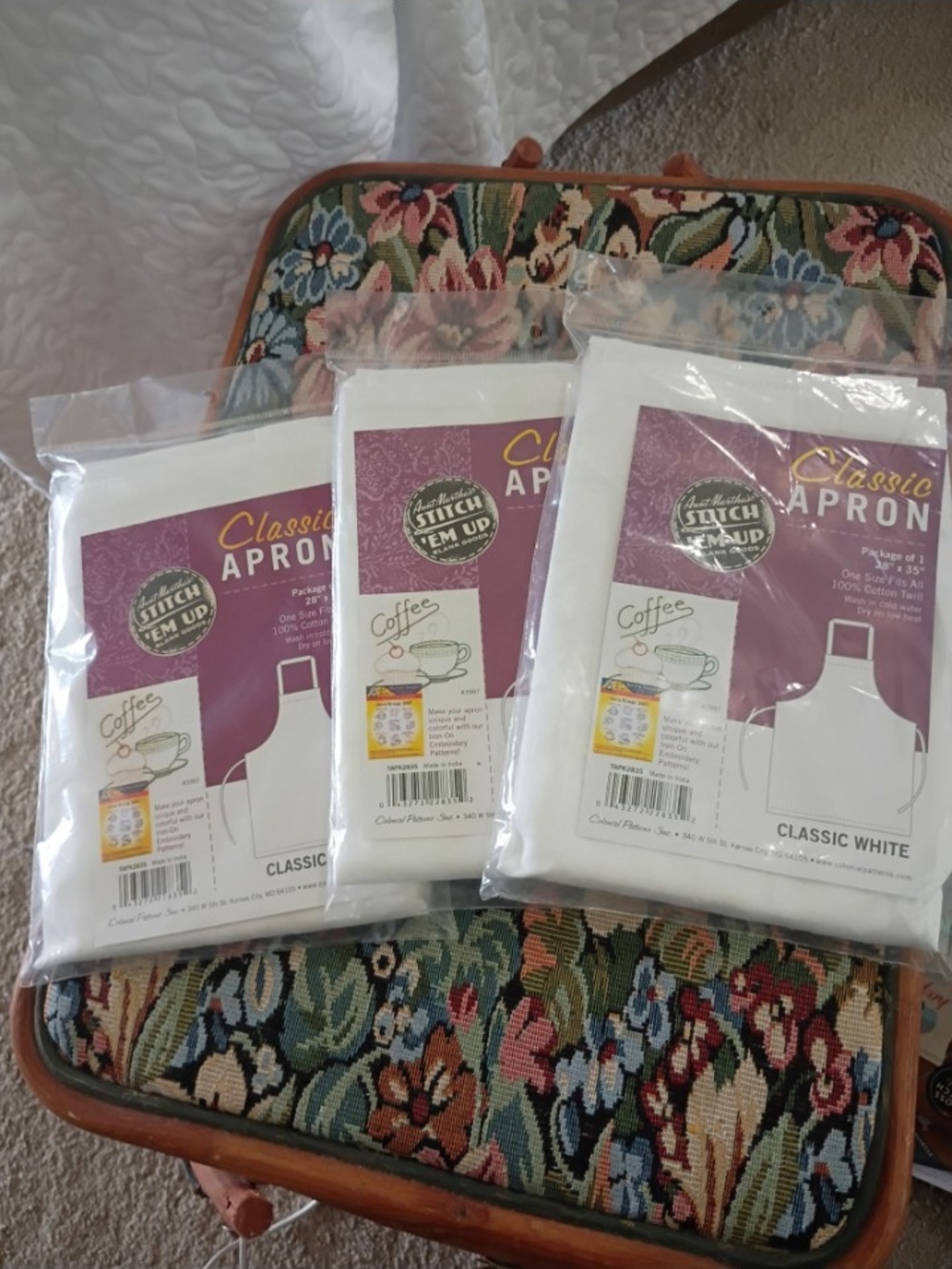Aunt Martha's Stitch 'Em Up Classic Apron lot of 3 craft Aprons